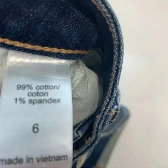 Maurice Boyfriend Denim Shorts Woman 6  Distress Blue Mid Rise Beach Vacation - Picture 4 of 10